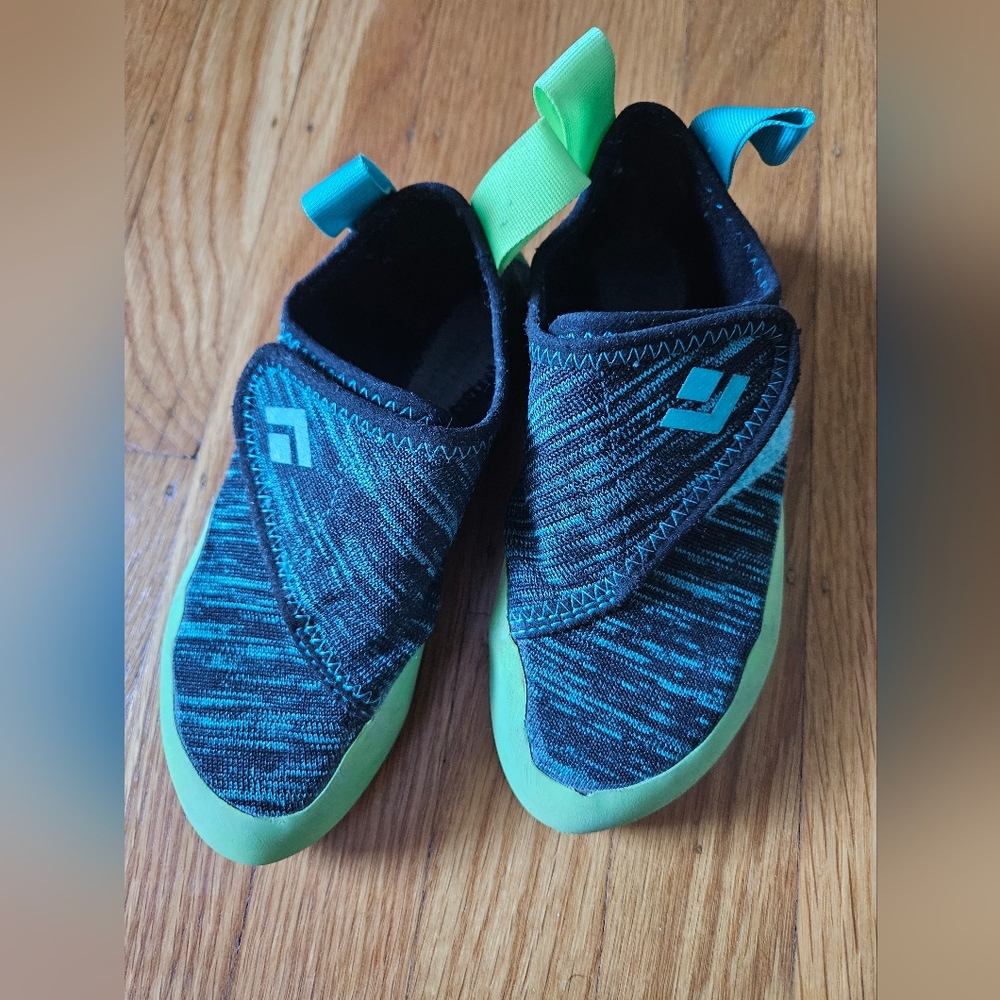 Black Diamond Momentum Climbing Shoes Kids' Sz 3